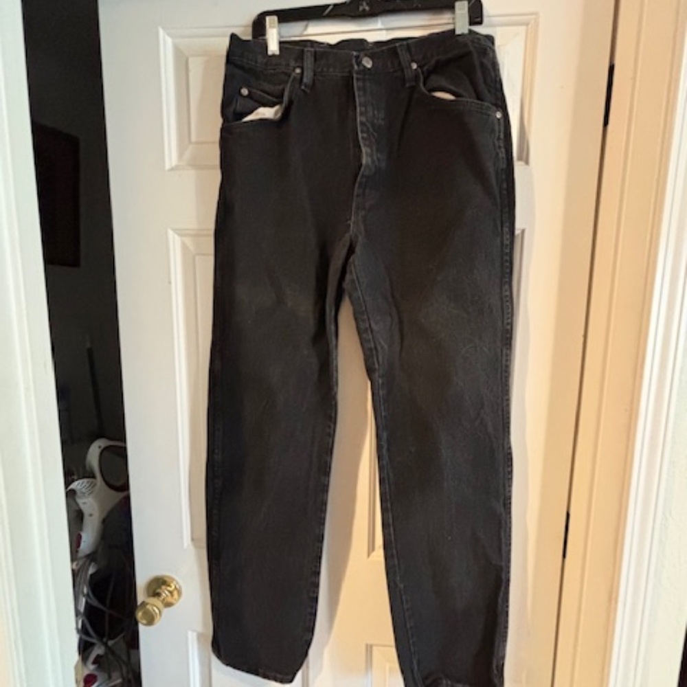 Wrangler (2 Pairs) Mens jeans 34" x 32L-read details